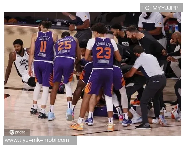 太阳队缺少布克依然强势四天三战全胜展现冠军实力 太阳队缺少布克依然强势四天三战全胜展现冠军实力