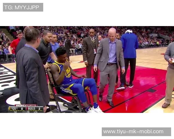 科尔谈巴特勒伤情仅知左膝受伤其余情况不明