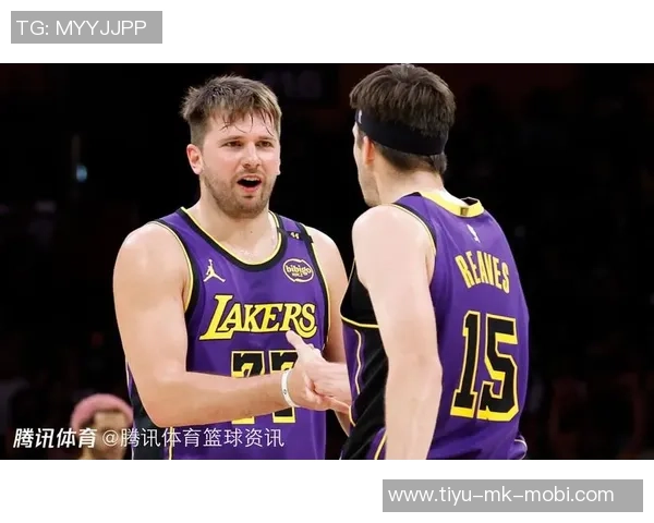 里夫斯称赞东契奇为联盟顶尖球员他的表现令所有人都不感到意外